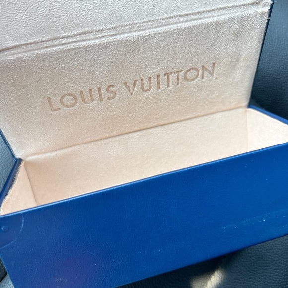 Louis Vuitton Glasses case/box - Picture 2 of 4